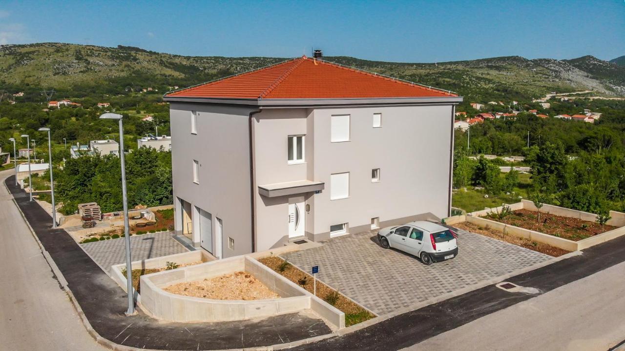 Apartman Nature Dugopolje Esterno foto